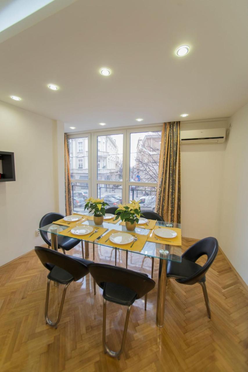 Free.Three Belgrado Exterior foto