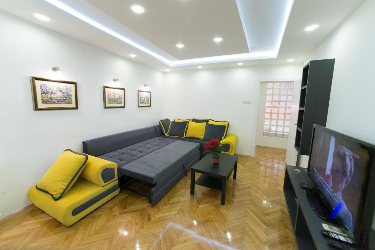 Free.Three Belgrado Exterior foto